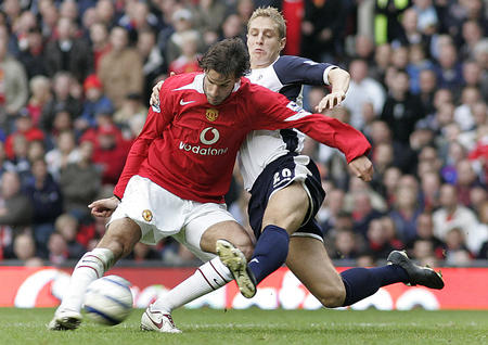 他不僅通過 他不僅通過