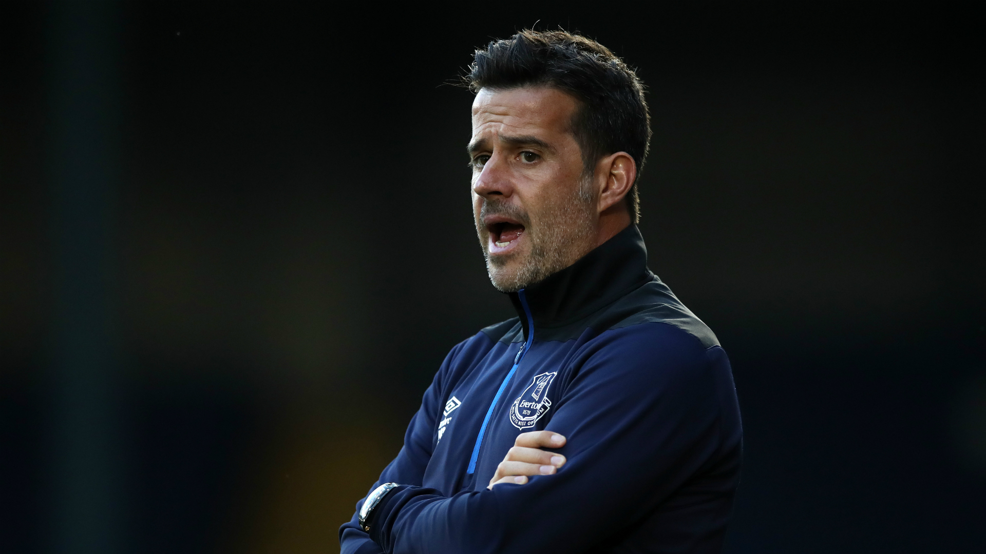 现让人对他 现让人对他